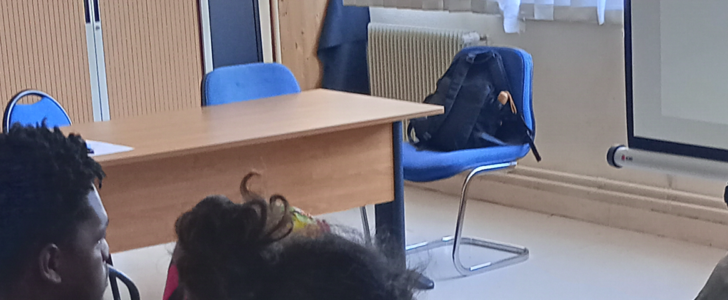 Participants à un atelier santé sur les IST et la contraception organisé par Coup de Pouce Évry-Courcouronnes 91.